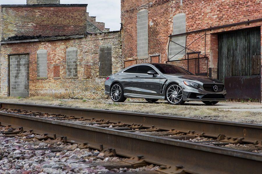  Mercedes-AMG S63 Coupe by Wald 2016 года  (фото 2 из 6)